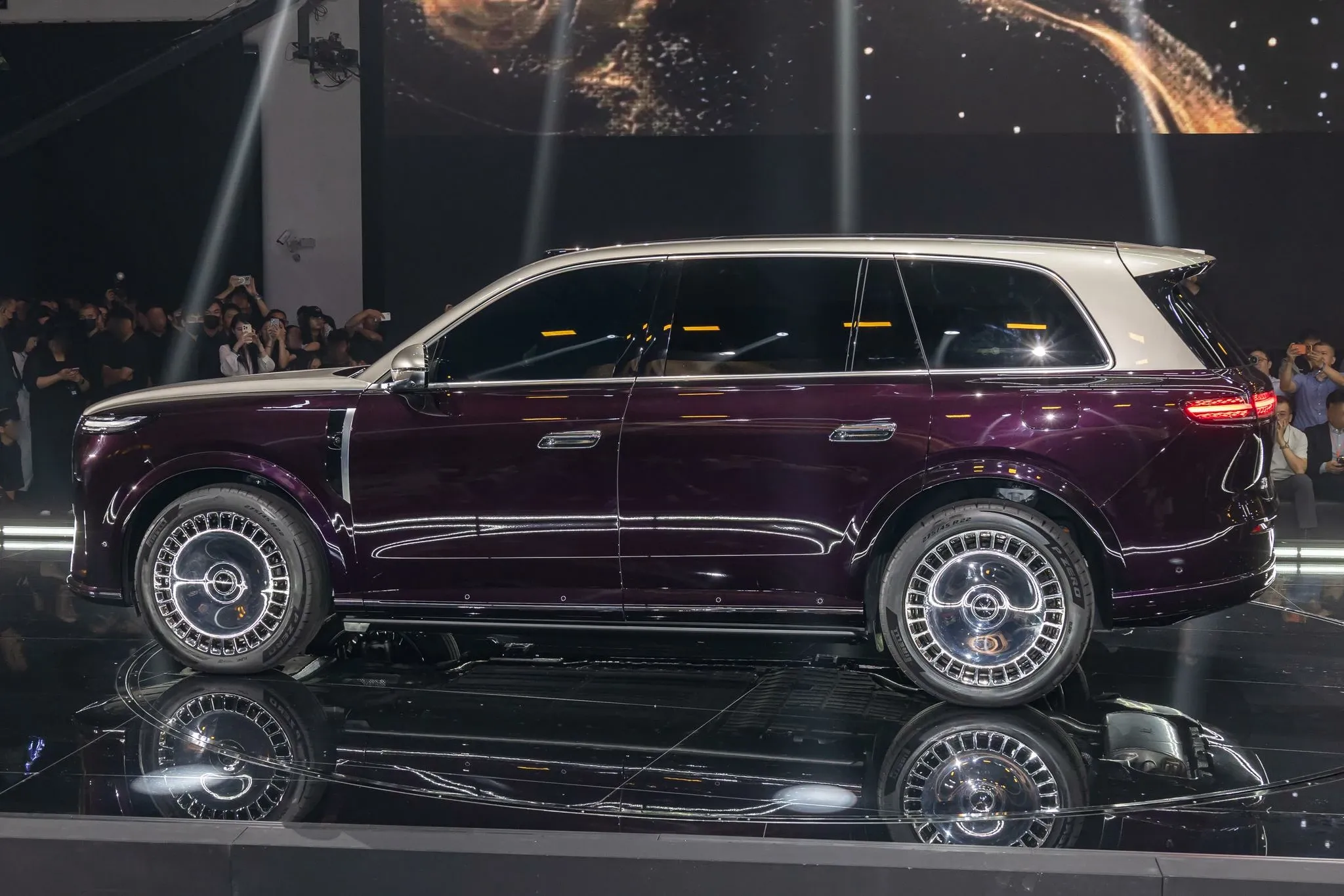 Voyah Taishan X8