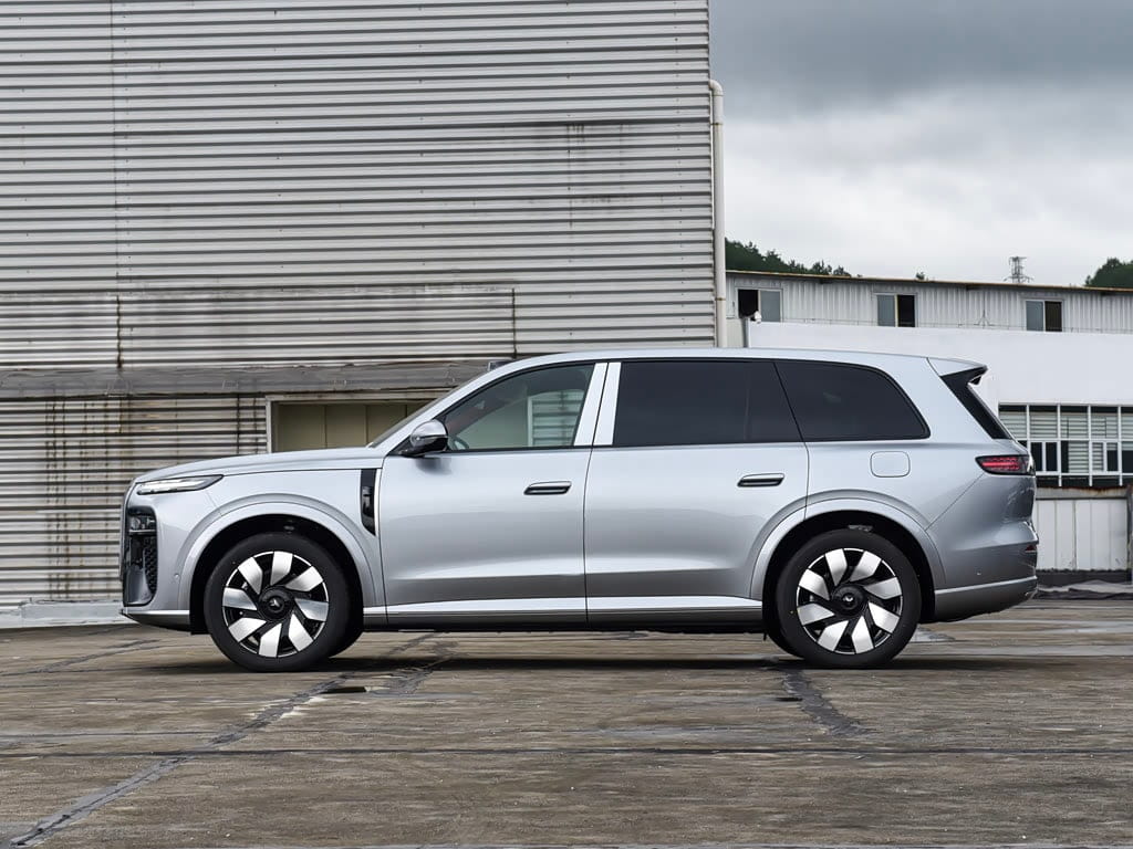 Voyah Taishan X8